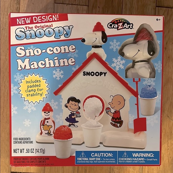 Snoopy Sno-Cone Machine - Picture 1 of 2